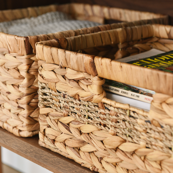 Large Rectangular Wicker Basket with Built-in Handles, 1 Pack