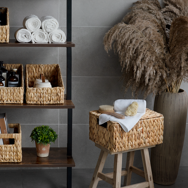 Wicker Basket with Lid and  Built-in Handles, Water Hyacinth, 1 Pack