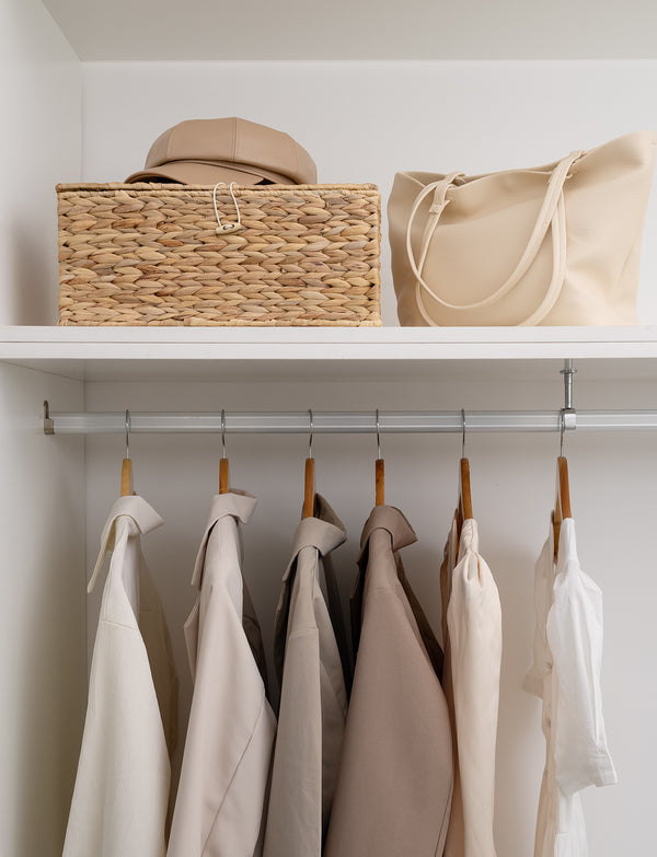 Wicker Basket with Lid and  Built-in Handles, Storage Basket for Organizing