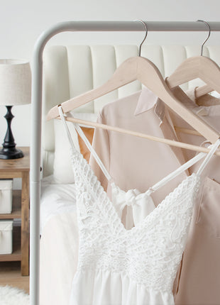 Cedar Wood Clothes Hangers for Shirts, Jackets, Pants, Suits, Sweaters
